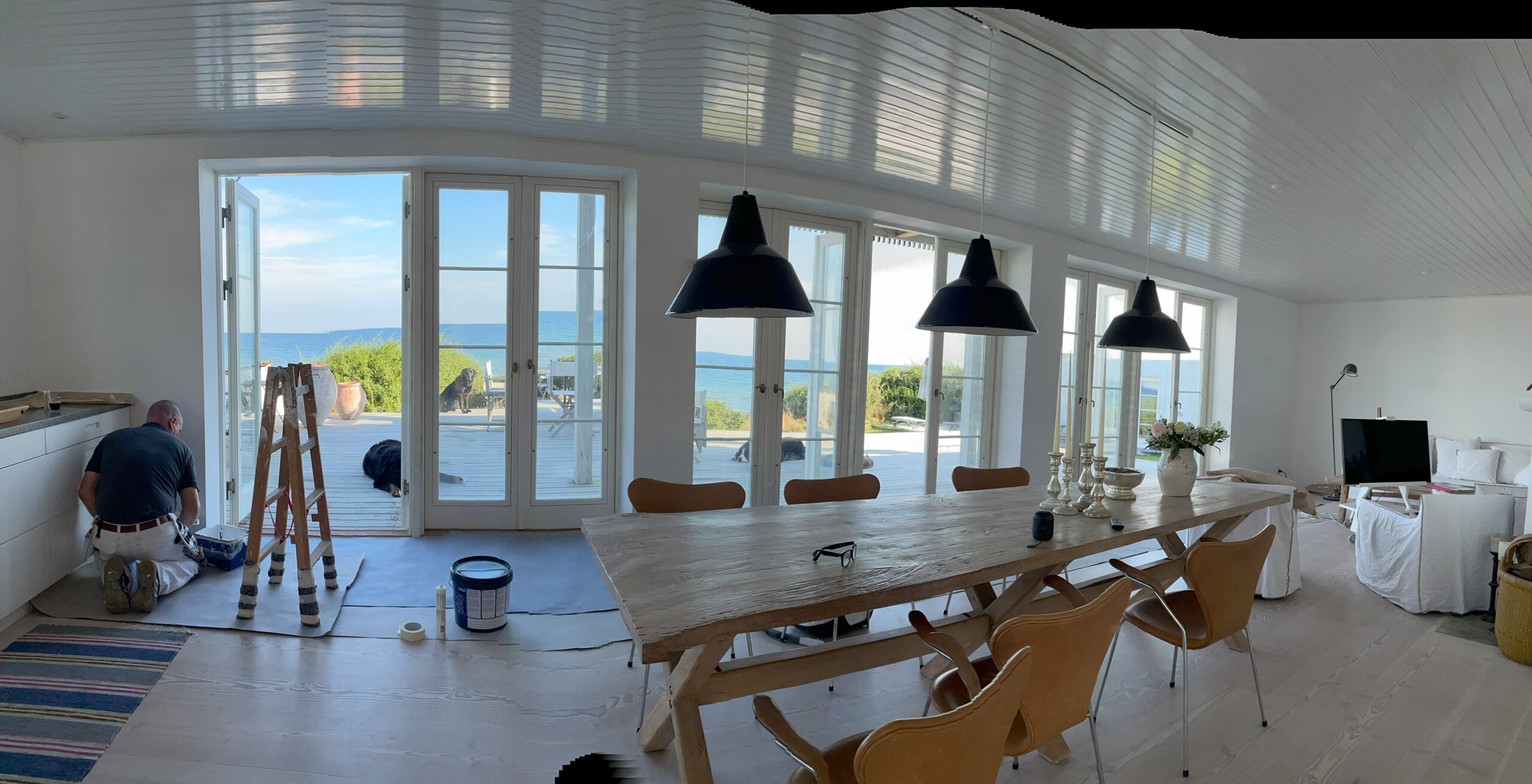 Projektstyring af indvendig renovering af sommerhus med havudsigt
